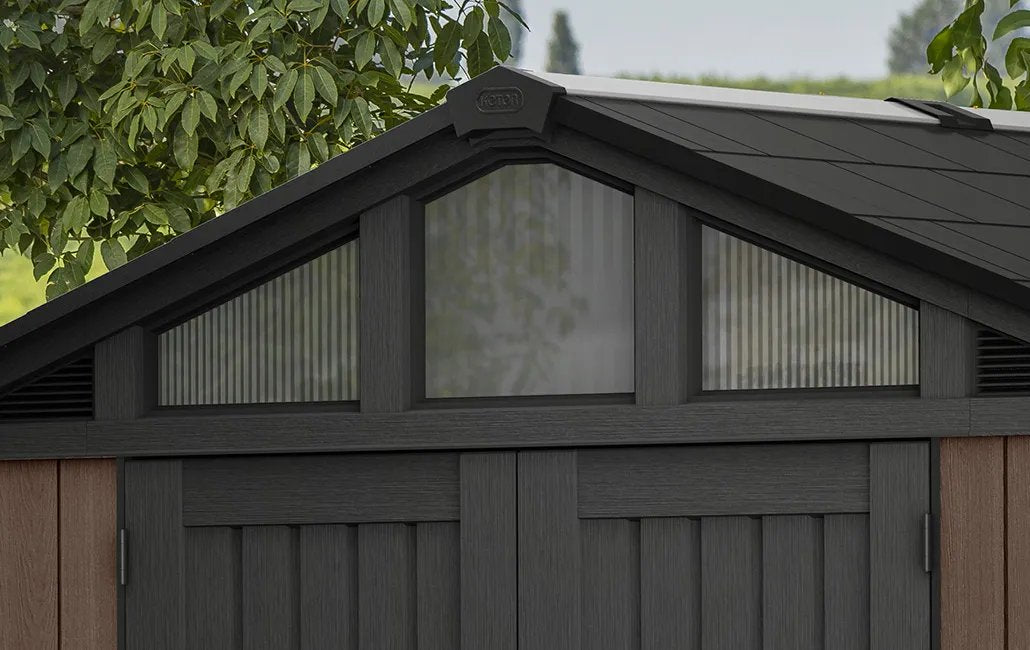 Keter Stronghold 10x11.5 window brown