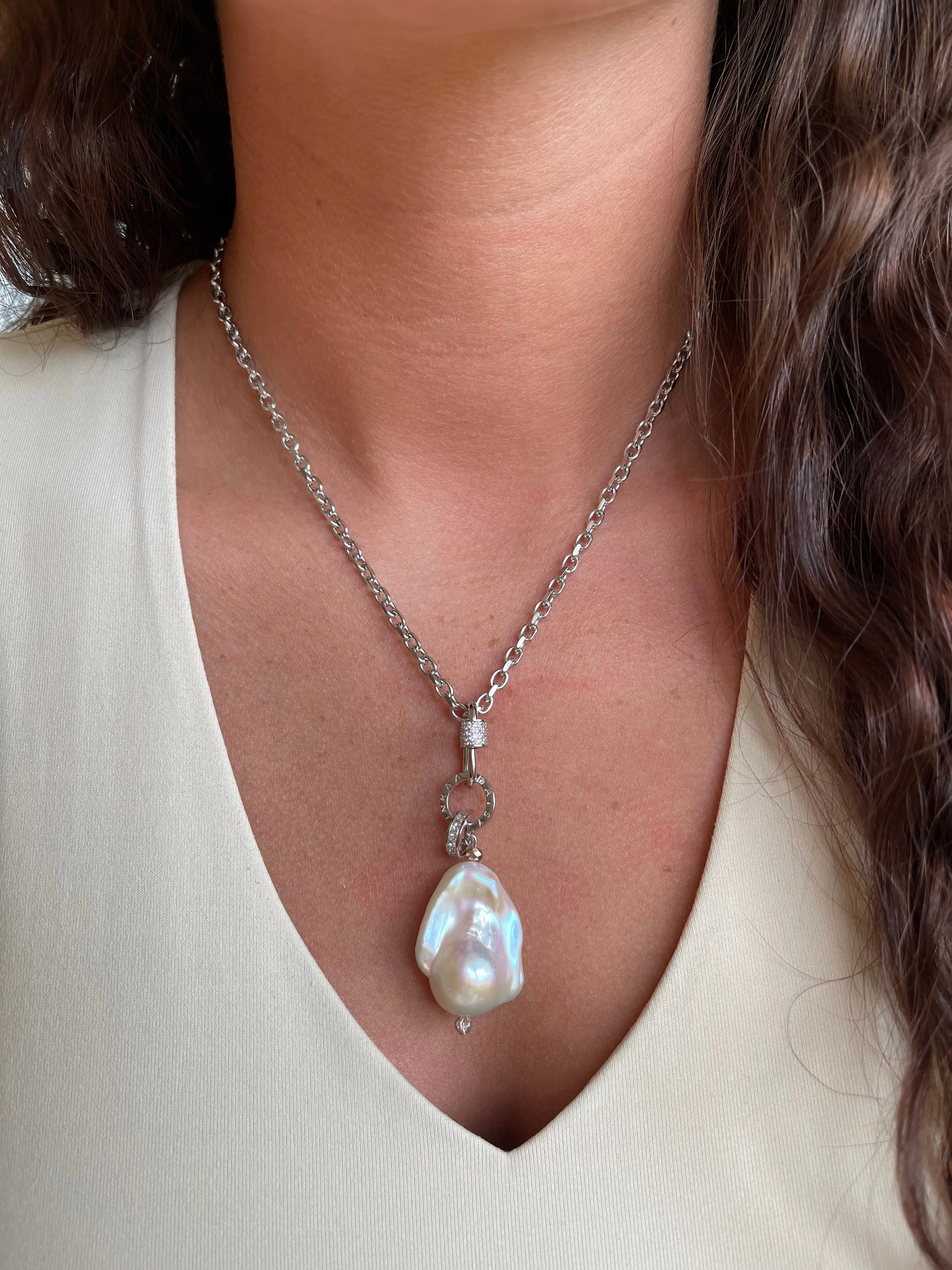 Bombshell Baroque Pearl Pendant