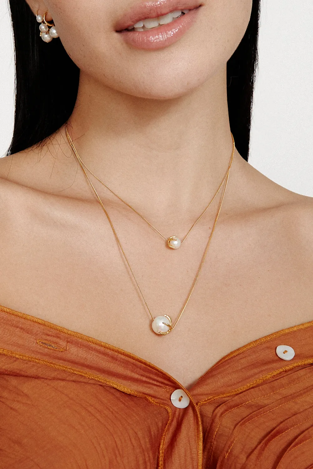 Lark Necklace White Pearl