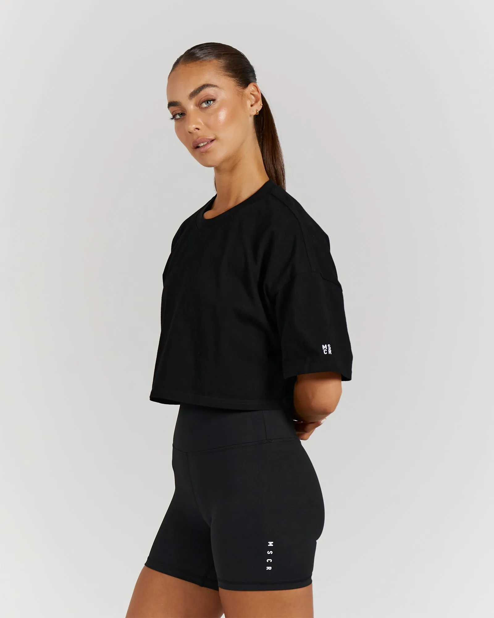 OVERSIZED CROP TEE - BLACK