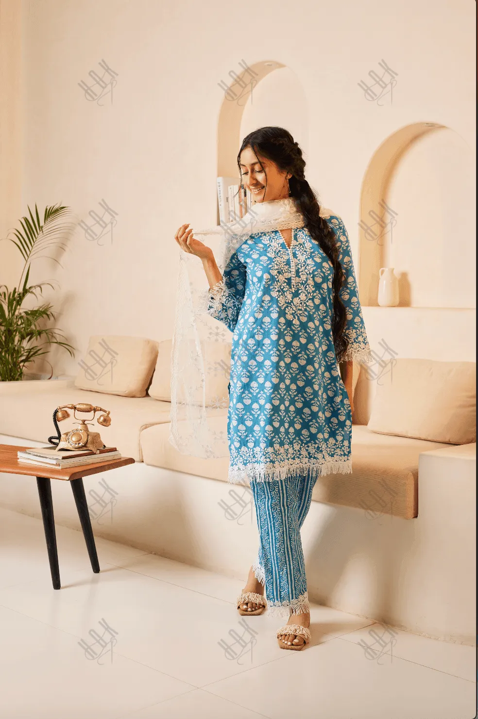 Samma Chikankari Co-ord set in Cotton for Women- Blue