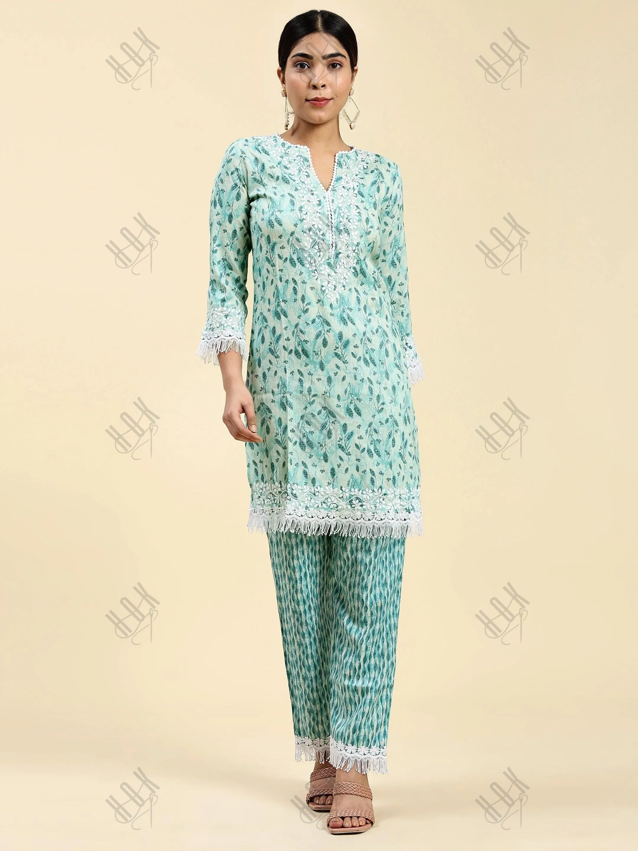 Samma Chikankari Co-ord set in Cotton for Women- Green