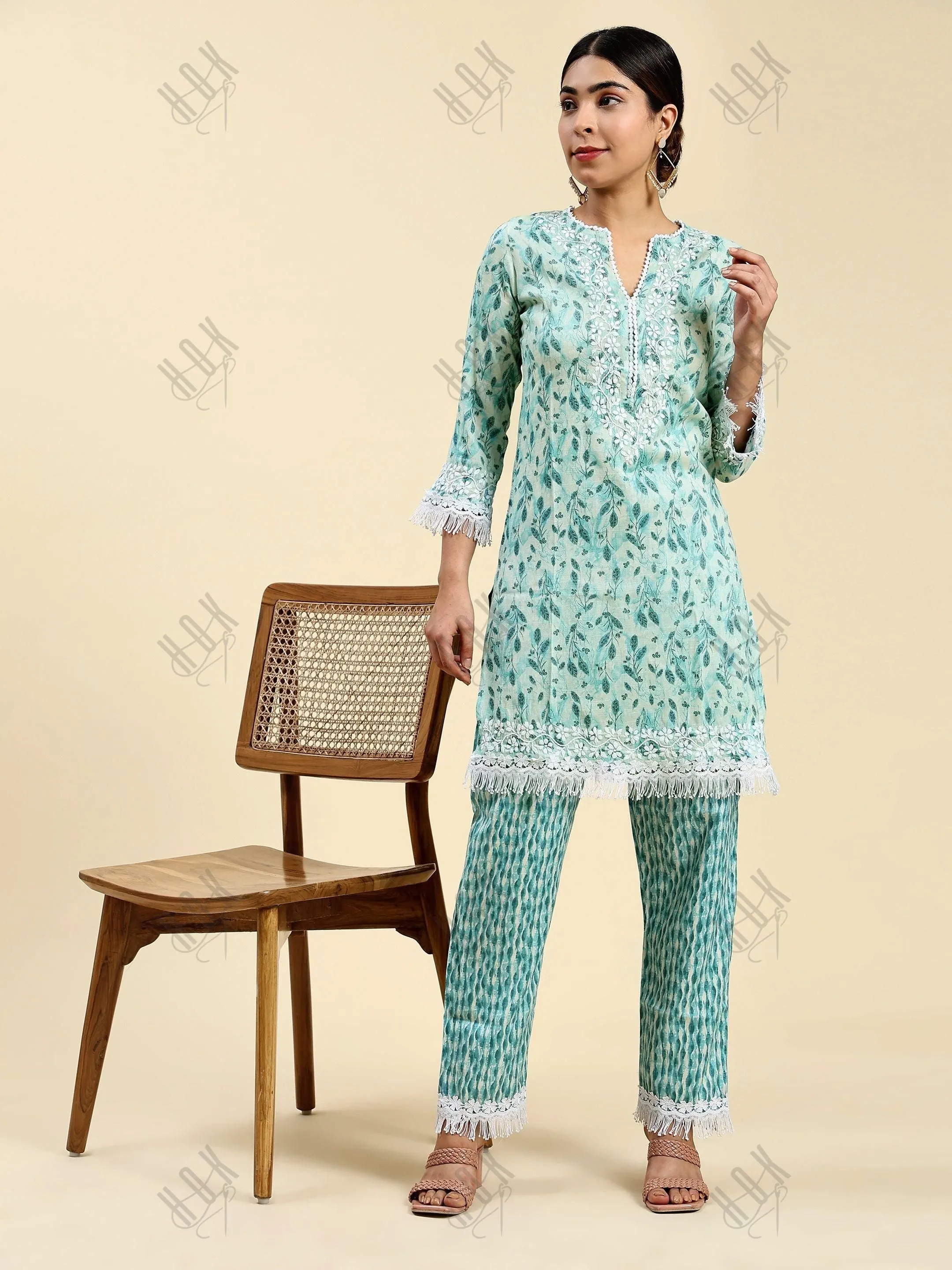 Samma Chikankari Co-ord set in Cotton for Women- Green