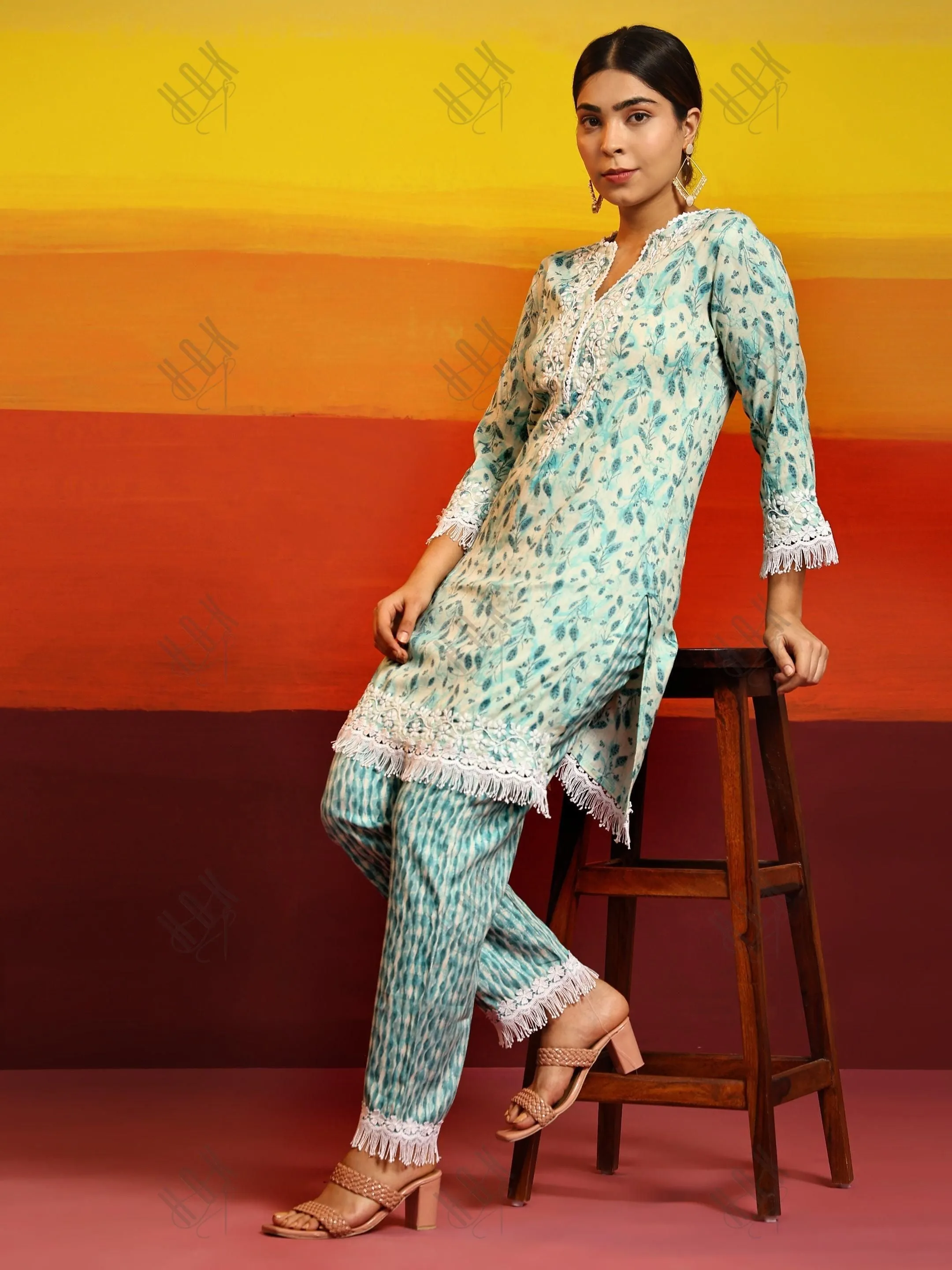 Samma Chikankari Co-ord set in Cotton for Women- Green